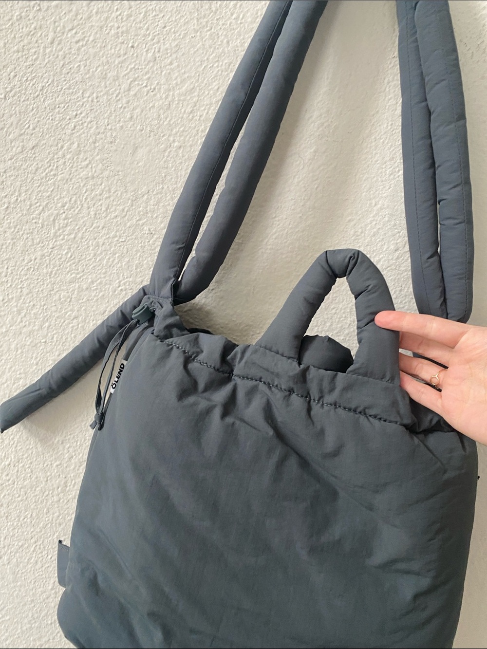 ÖLEND Ona Soft Bag Coal - Picture 3 of 6